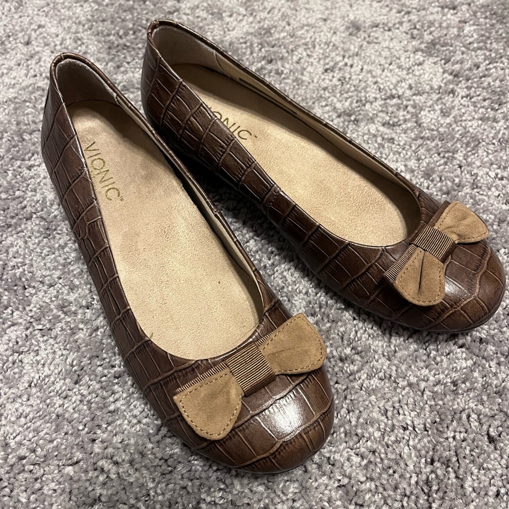 VIONIC ✨ Lydia Demi Wedge Slip On Shoes • size 7 wide